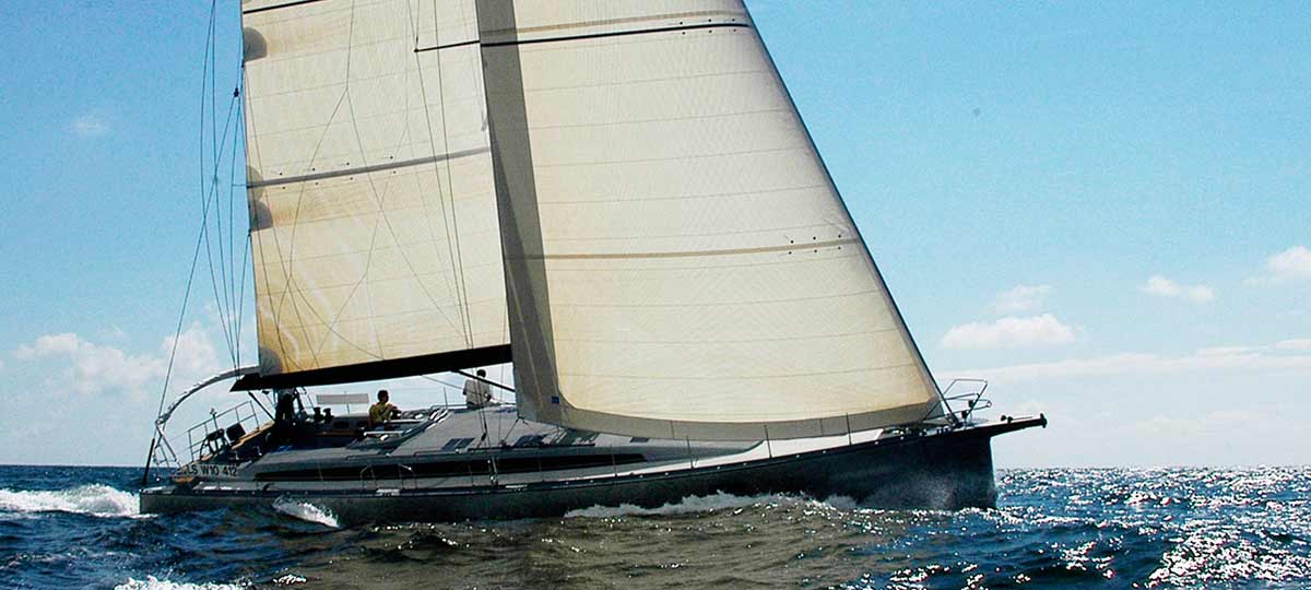 Voilier Cigale en navigation avec son équipage